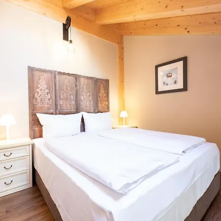 Haus Ludwig Alpenkraehe